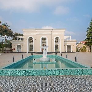 Csr Landmark Resorts